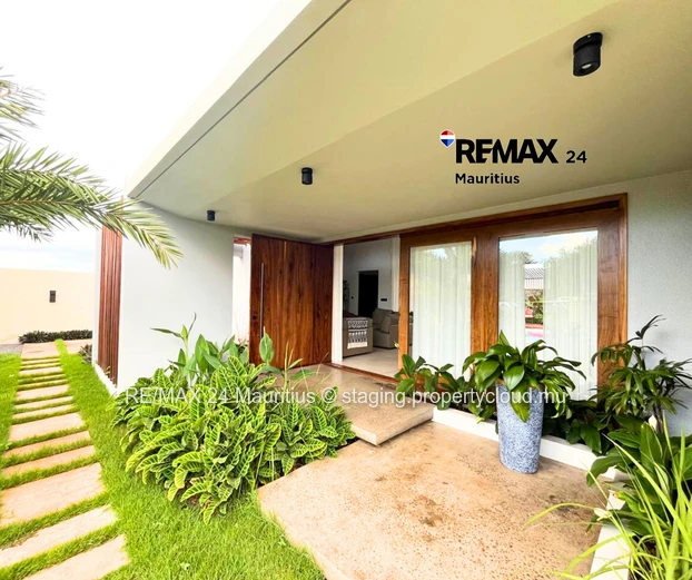 Brand new Villas only steps away to Beaches and Hotels.