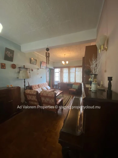Une Opportunité Unique : Rénovez et Ravivez une Maison classique à Quatre Bornes