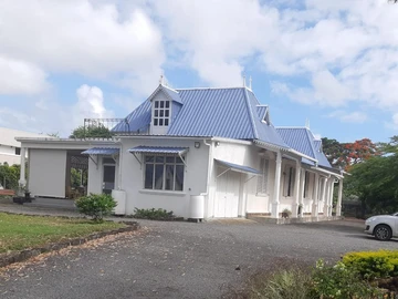 5 Bedroom Villa