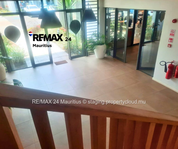 Discover a prime commercial rental/sales opportunity in the vibrant Terre Rouge. 2