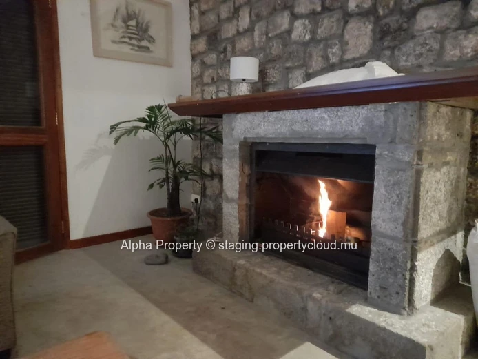 For sale stunning Rustic Home in Verdun, Moka district – 254 m² on a plot of 888 m² 