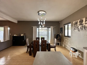 6 Bedroom Villa