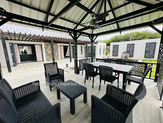 Individual home in a gated Residence!