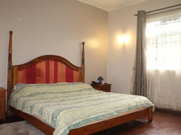 5 Bedroom Villa