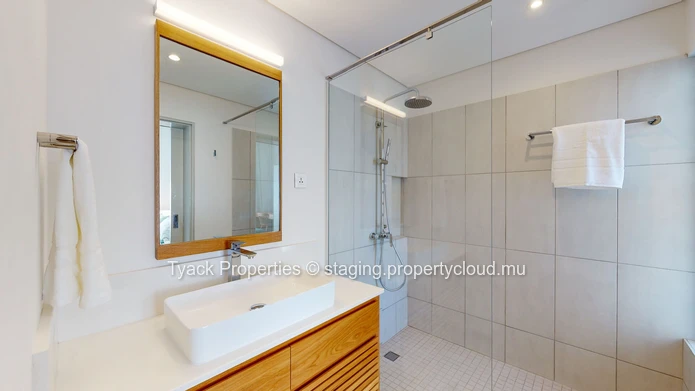 PDS Penthouse for Sale – Waterfront Luxury in Rivière Noire