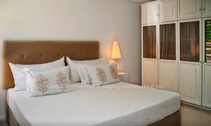 Modern Beachfront Villa for Short-Term Rent in Pereybere