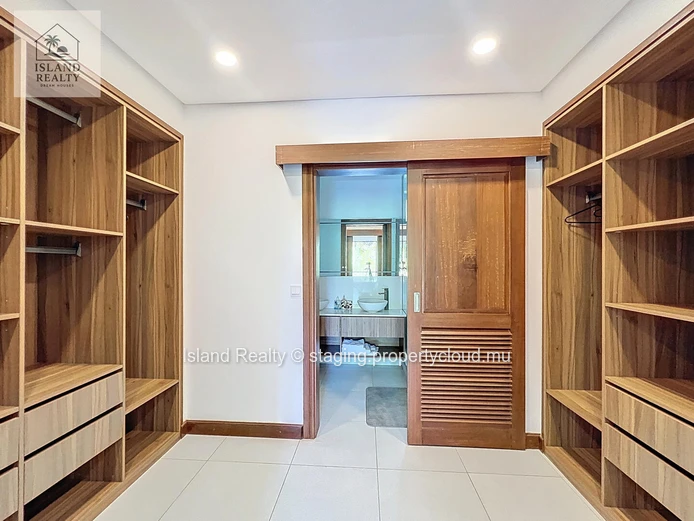 Apartment available to foreigners – 4 rooms – Pointe aux Canonniers.