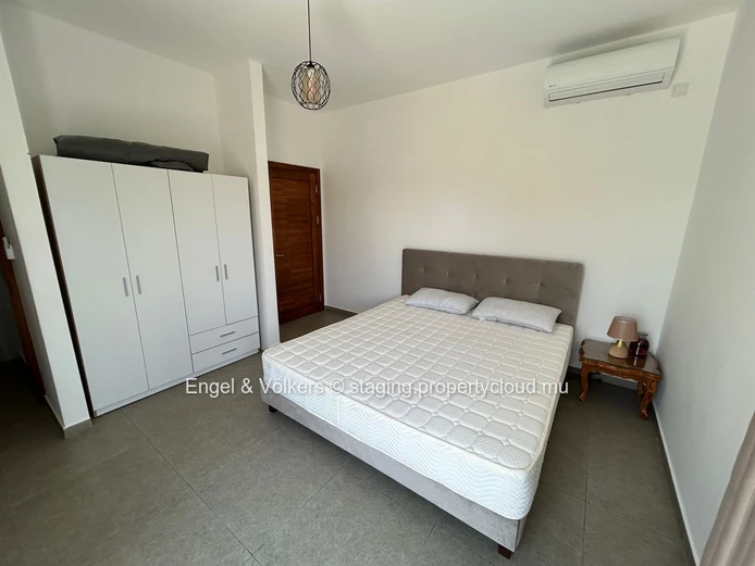 Charming 3-Bedroom House for Rent in Calodyne – Private Pool, Office Space & Close to the Sea