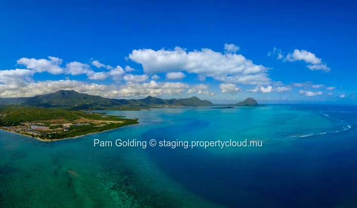 The Peninsula, Les Salines, Black River : Your Exclusive Beachfront Oasis 
