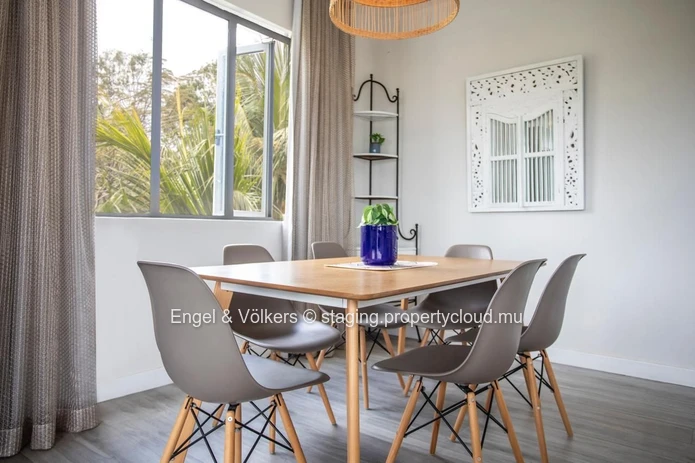 2-Bedroom Apartment for Sale in Pereybere – Quiet Setting, Communal Pool & Excellent Investment Oppo