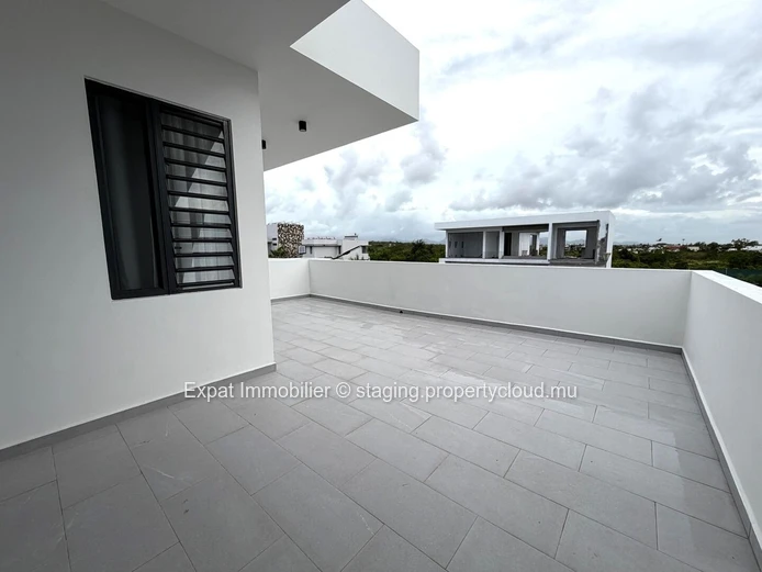 New Contemporary Villa With Terrace, Pool, And Garden – Near The Beach Moint Choisy