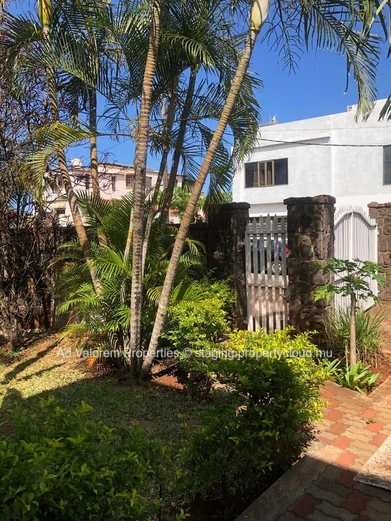 For sale - Spacious house in Pointe aux Sables with pool