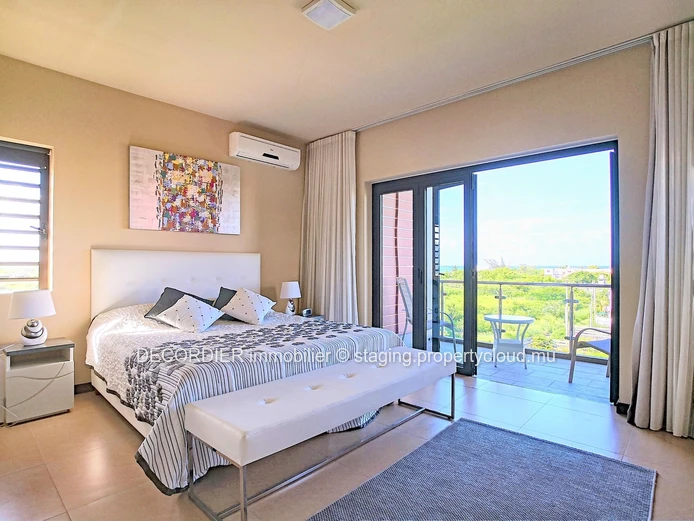 Grand Gaube, located in a quiet residential area, splendid villa