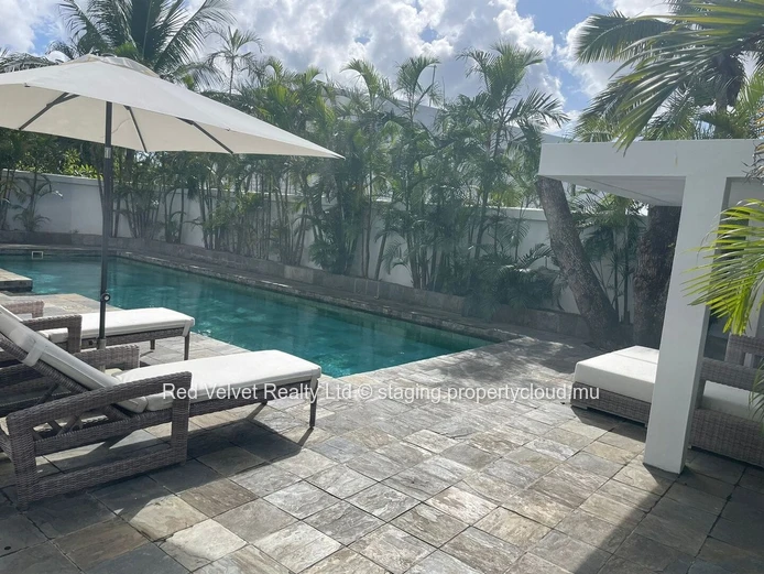  Luxurious Villa in Pointe aux Cannoniers, Mauritius 