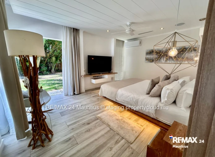 Elegant Villa for Sale – Clos du Littoral, Grand Baie