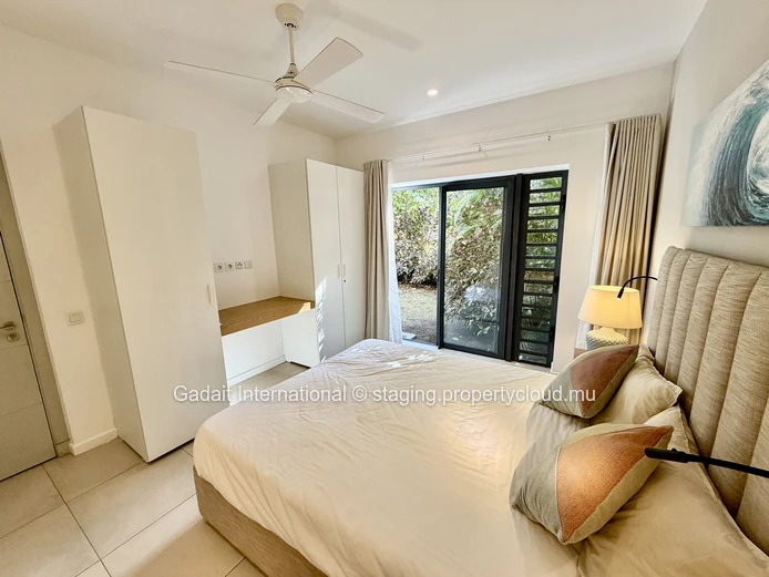 3-bedroom ground-floor apartment with covered terrace – Pointe aux Canonniers