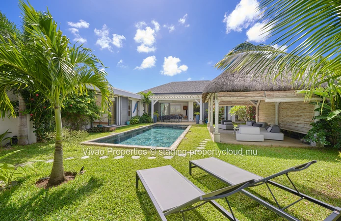 Fully owned villa accessible to non-Mauritian citizens for sale in Grand Baie, 211m² living space on 710m² land, 4 be...