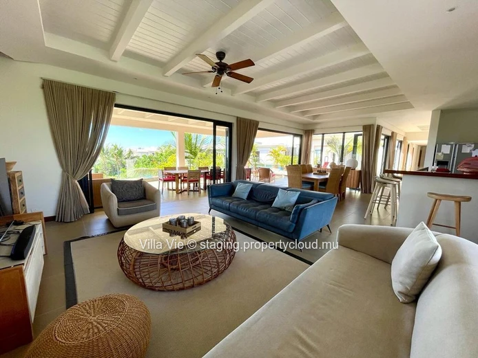 Haute Rive - Magnificent 4 bedroom penthouse on the beachfront
