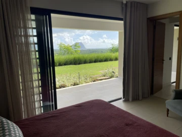 5 Bedroom Villa