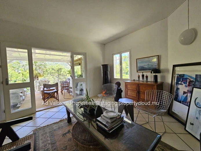 Maison contemporaine en toute propriété - 180 m², 3 chambres, 2 salles de bain | Moka