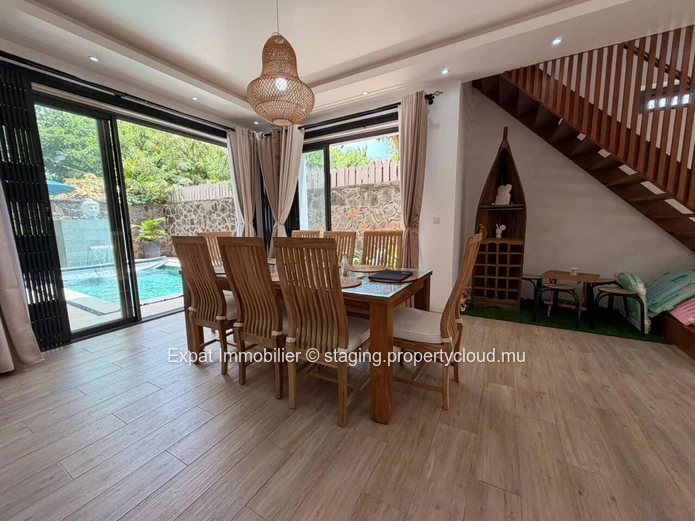 5-bedroom family villa + study for rent – Pointe aux Canonniers, Coastal Road