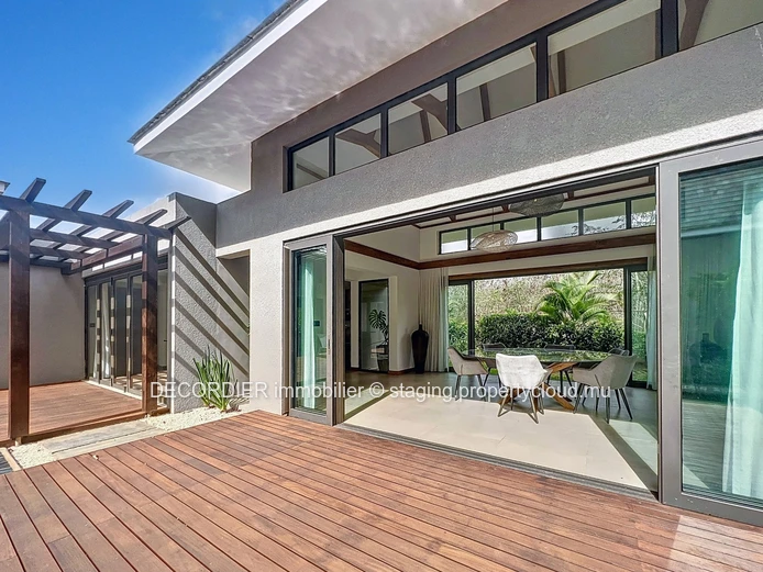 Sublime villa située dans une résidence sécurisée accessible aux étrangers