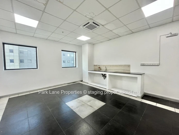 Modern 366 m² office space  in Ebene Cybercity – Prime business location