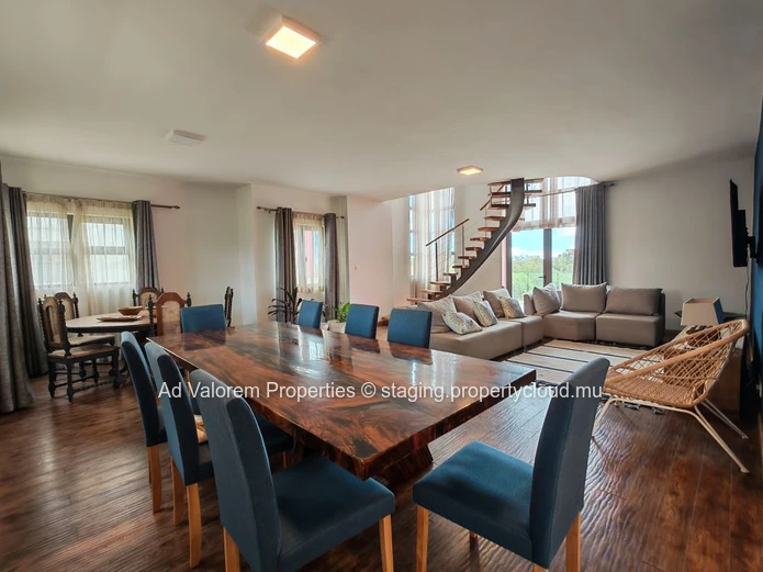 210 m² Duplex Penthouse for Rent – Ebène Views Residence, Quatre-Bornes