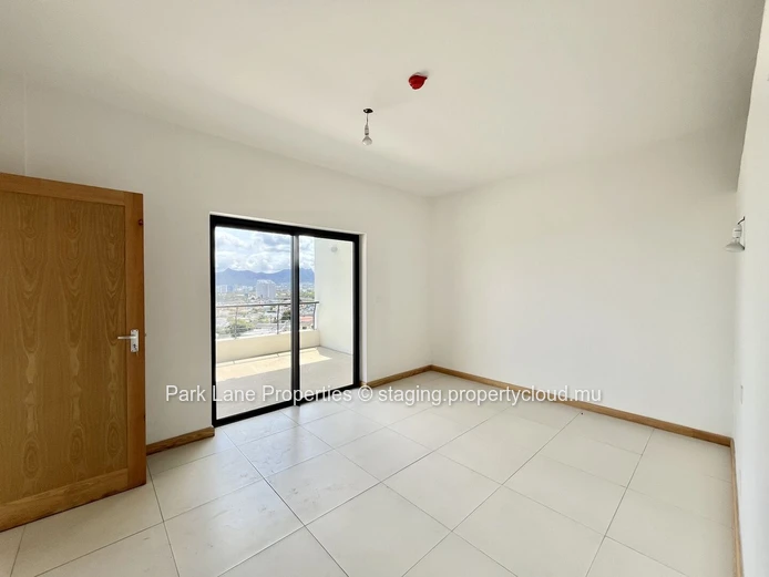 Experience elevated living in Sodnac – Modern 3-bedroom penthouse with stunning views