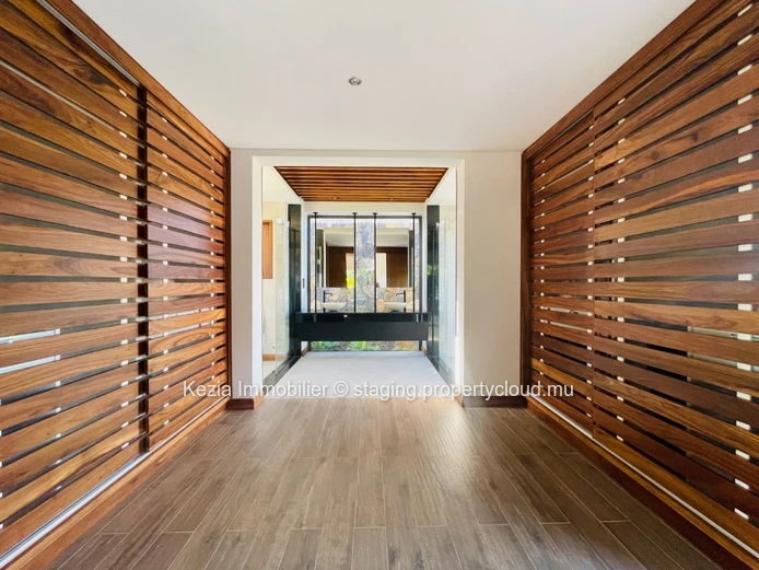 Balinese-Style Single-Storey Contemporary Villa