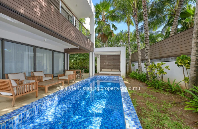 Grand Baie - Townhouse de 3 chambres en suites, accès mer, piscine
