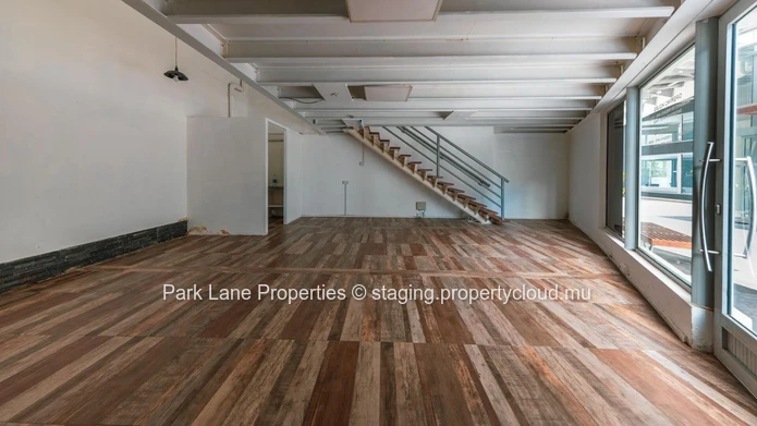 Commercial space ideally situated in the heart of Black River