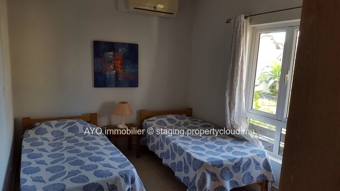 A vendre - Ensemble residentiel securisé- Townhouse/Duplex semi meublée - proche centre Grand Baie (Mandat exclusif)