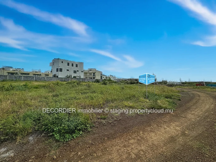 À Vendre Péreybère Terrain Résidentiel