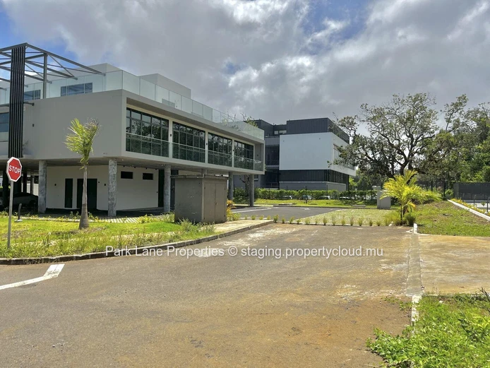 Prime Retail Space in Vivea Business Park: Your Gateway to Smart City Commerce