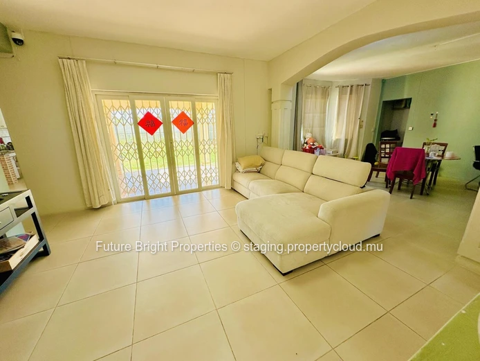 Spacious Family Home in a Peaceful Morcellement – Just Minutes from Jumbo Riche Terre!