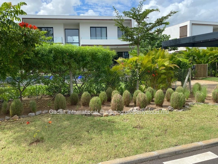Contemporary 4-Bedroom Villa with Private Pool and Sea View – Akasha Estate, Tamarin