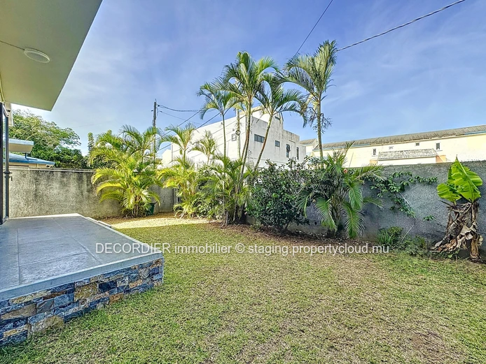 Detached house with  barbecue area (Sole Mandate)