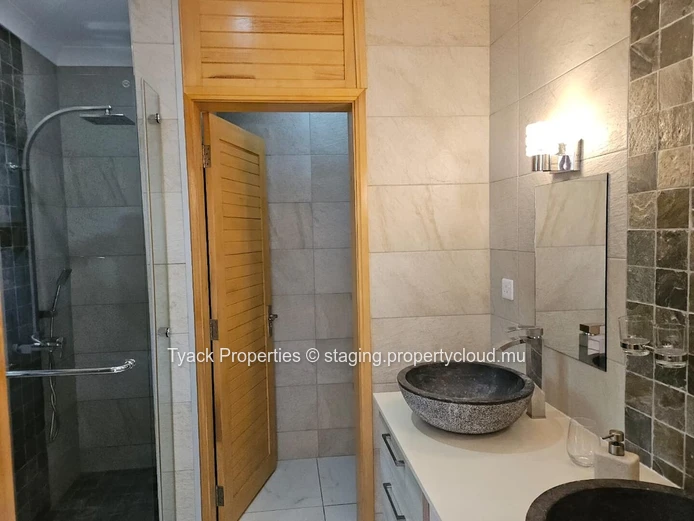 Luxury 4-Bedroom Villa for Sale in Pointe aux Biches – Near Beach