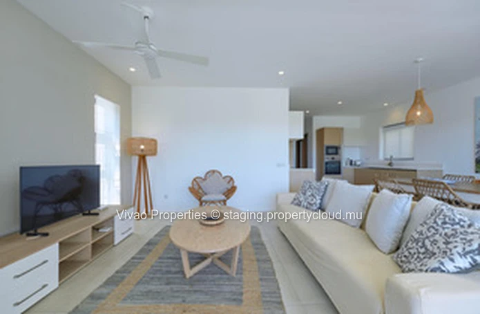 Cozy apartment accessible to foreigners for sale in Pointe aux Canonniers, 131m², 3 bedrooms, shared pool, garden, se...