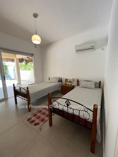 Charming 3-Bedroom RES Villa with Pool Near the Beach – Pointe aux Piments