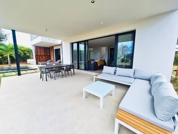4 Bedroom Villa