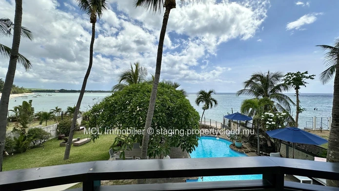 7 bedroom beachfront villa in Albion