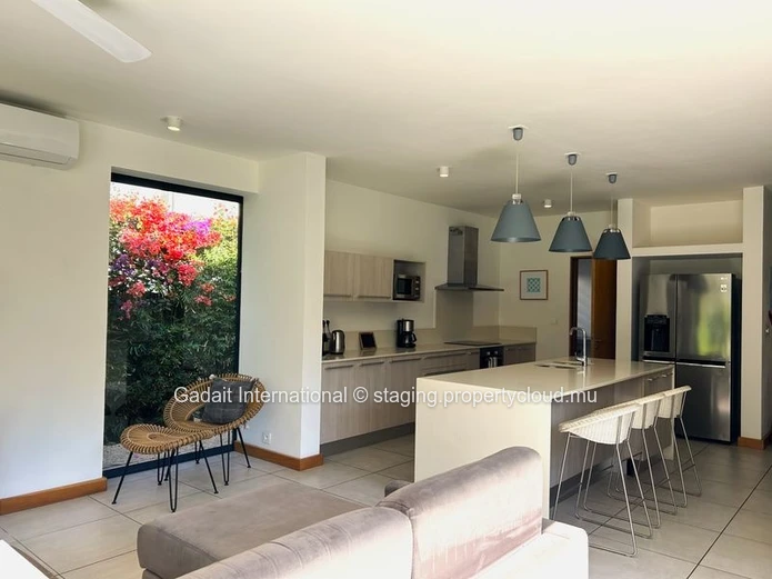 Villa avec piscine privée et jardin tropical à vendre | Rivière Noire