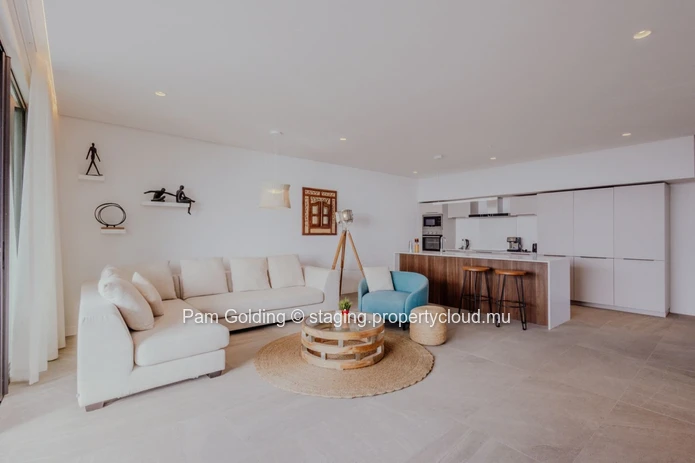 Vivez l'expérience d'être propriétaire de votre propre maison avec vue sur la mer. (Mandat exclusif)