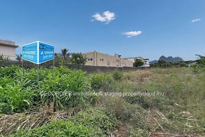 Land for Sale – Saint-Pierre