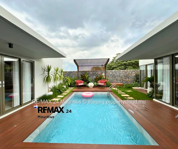 Brand new Villas only steps away to Beaches and Hotels.
