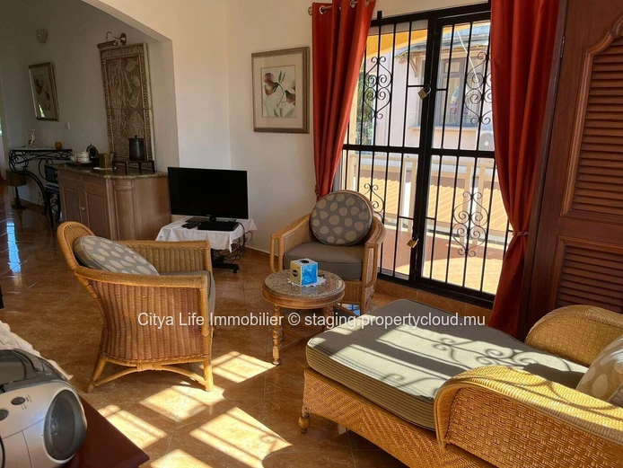 Stunning House in a Peaceful and Sought-After Gated Community