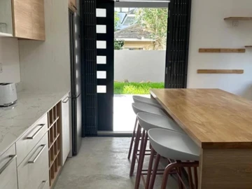 5 Bedroom Apartment