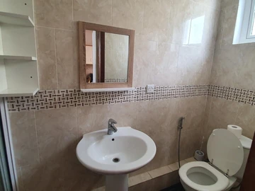 6 Bedroom Apartment